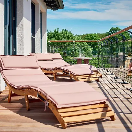 Nyaraló Emma B Sellin