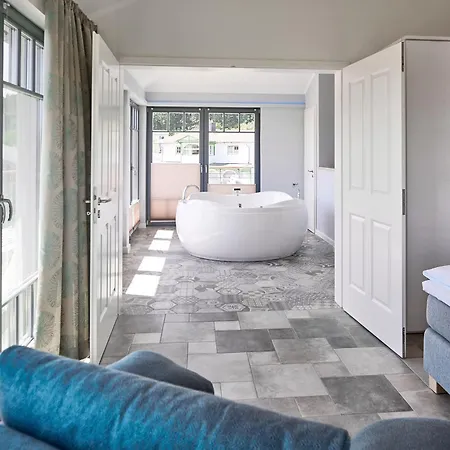 Nyaraló Emma B Sellin