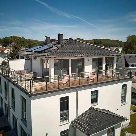 Emma B Nyaraló Sellin